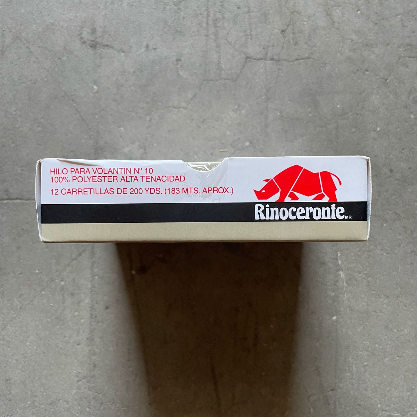 Hilo Rinoceronte N° 10 - Polyester - 200yds (12un)