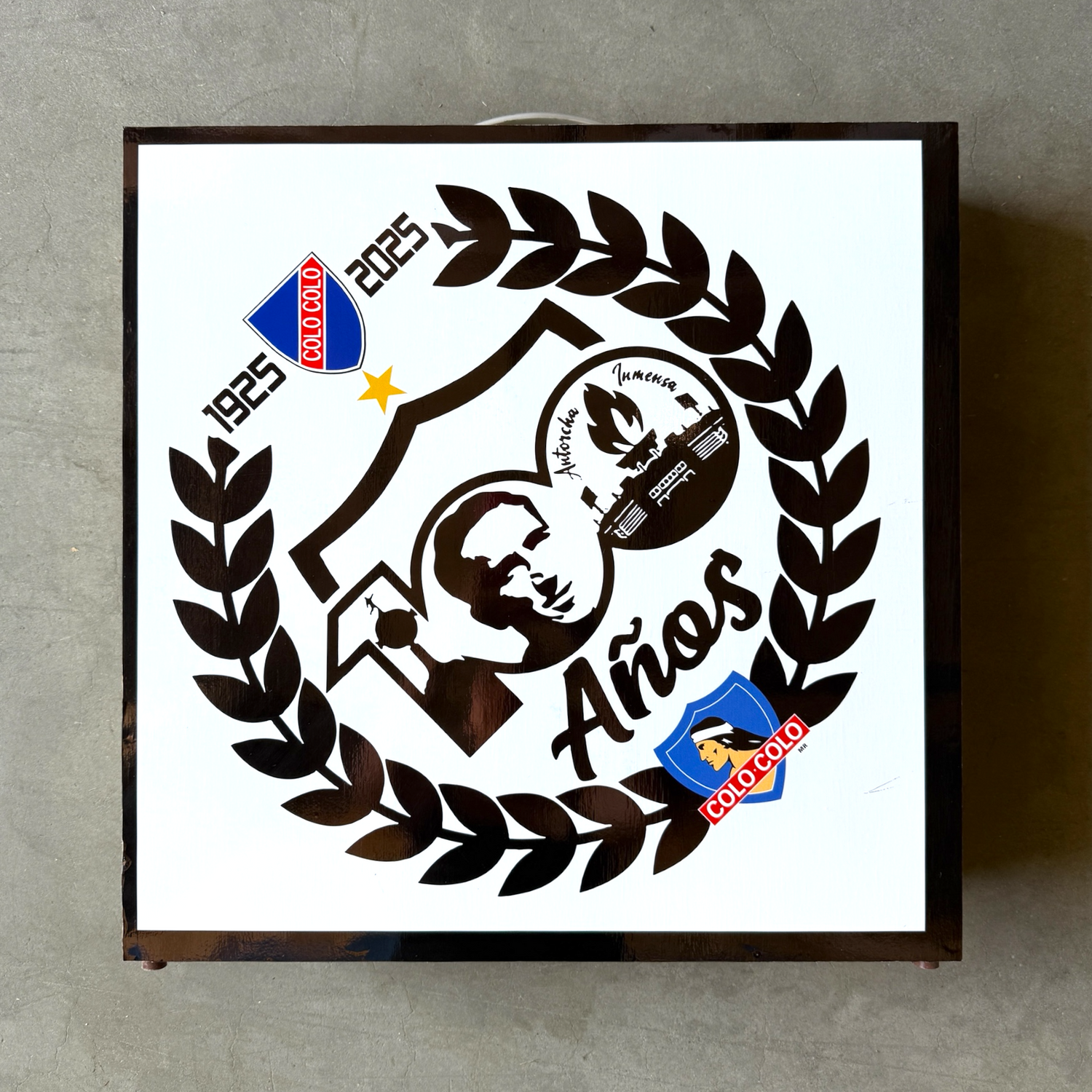 MALETA MADERA NATURAL CON LOGO